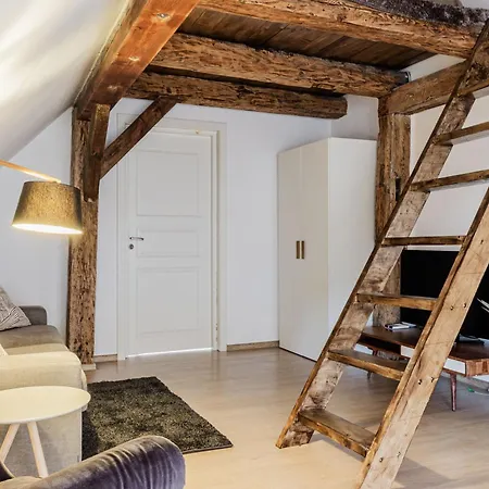 Charming Loft With Historic Beams, Sleeps 6 *
