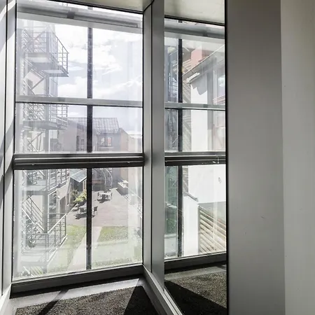 Charming Loft With Historic Beams, Sleeps 6 Apartment