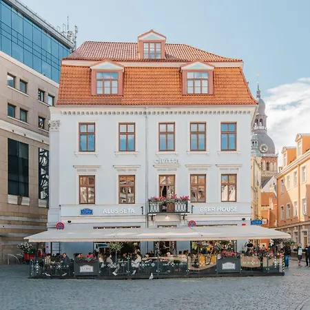 Charming Loft With Historic Beams, Sleeps 6 Riga